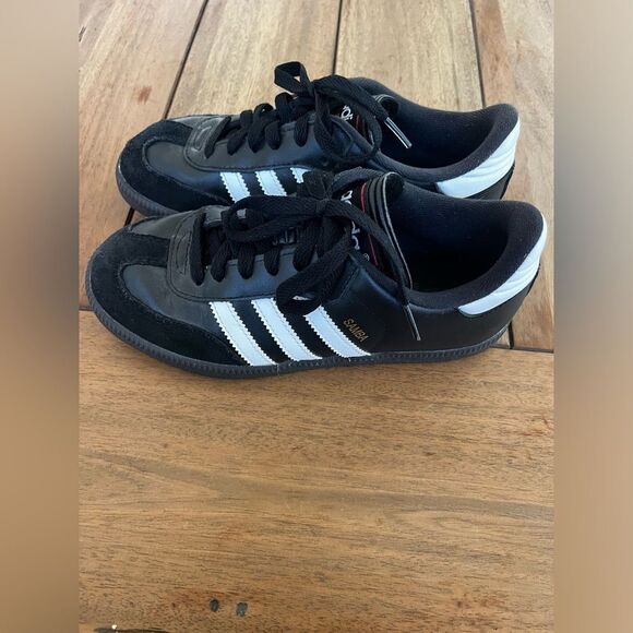 Adidas Samba Classic Black and White Shoes; Size 3.5 GREAT CONDITION! - Picture 1 of 9